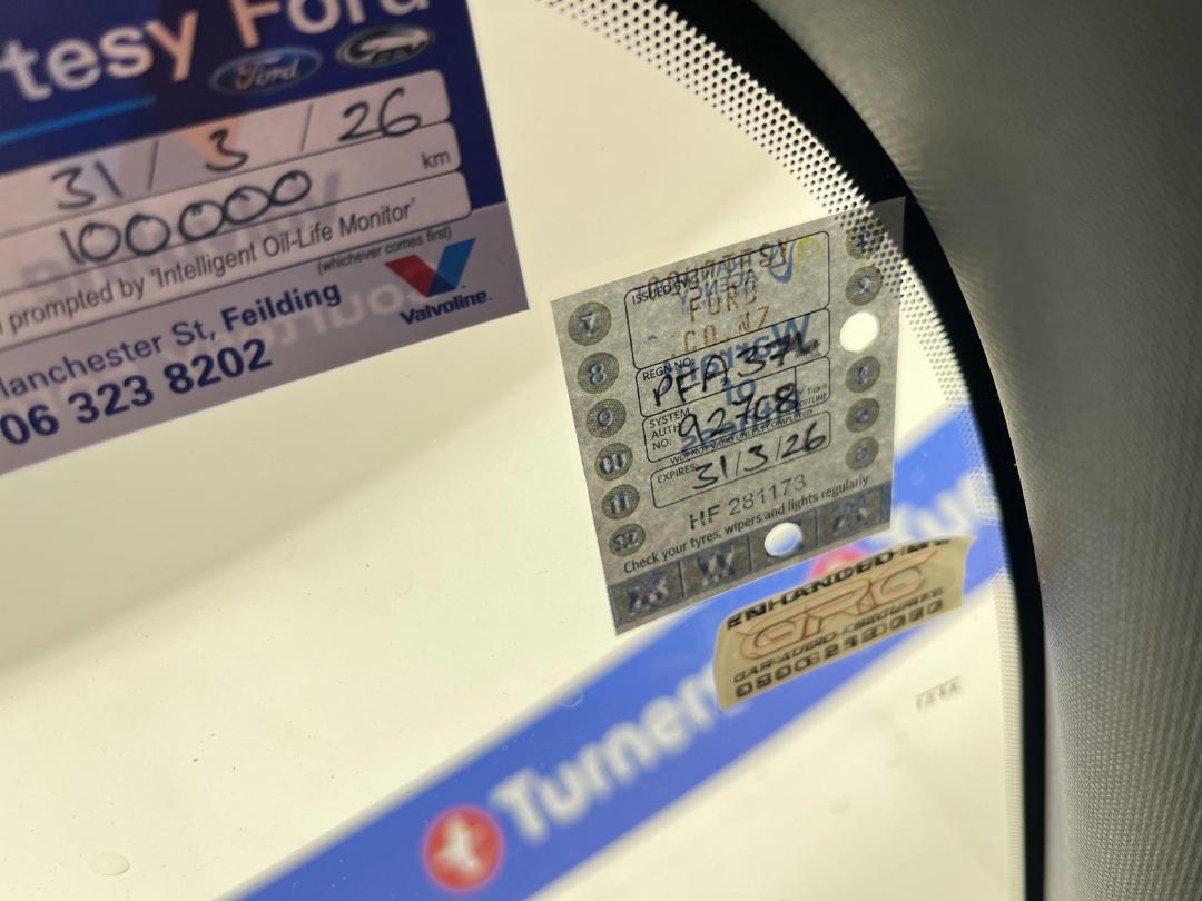 Photo '23' of Ford Escape