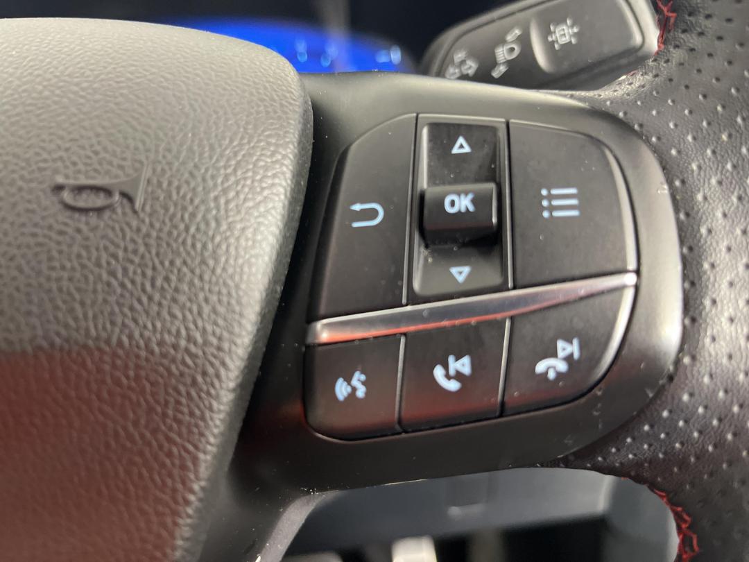 Photo '26' of Ford Escape