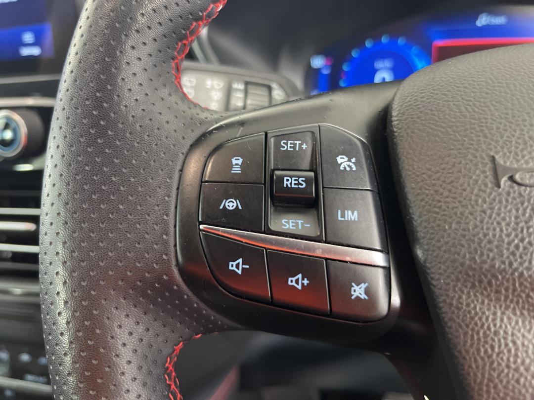 Photo '25' of Ford Escape