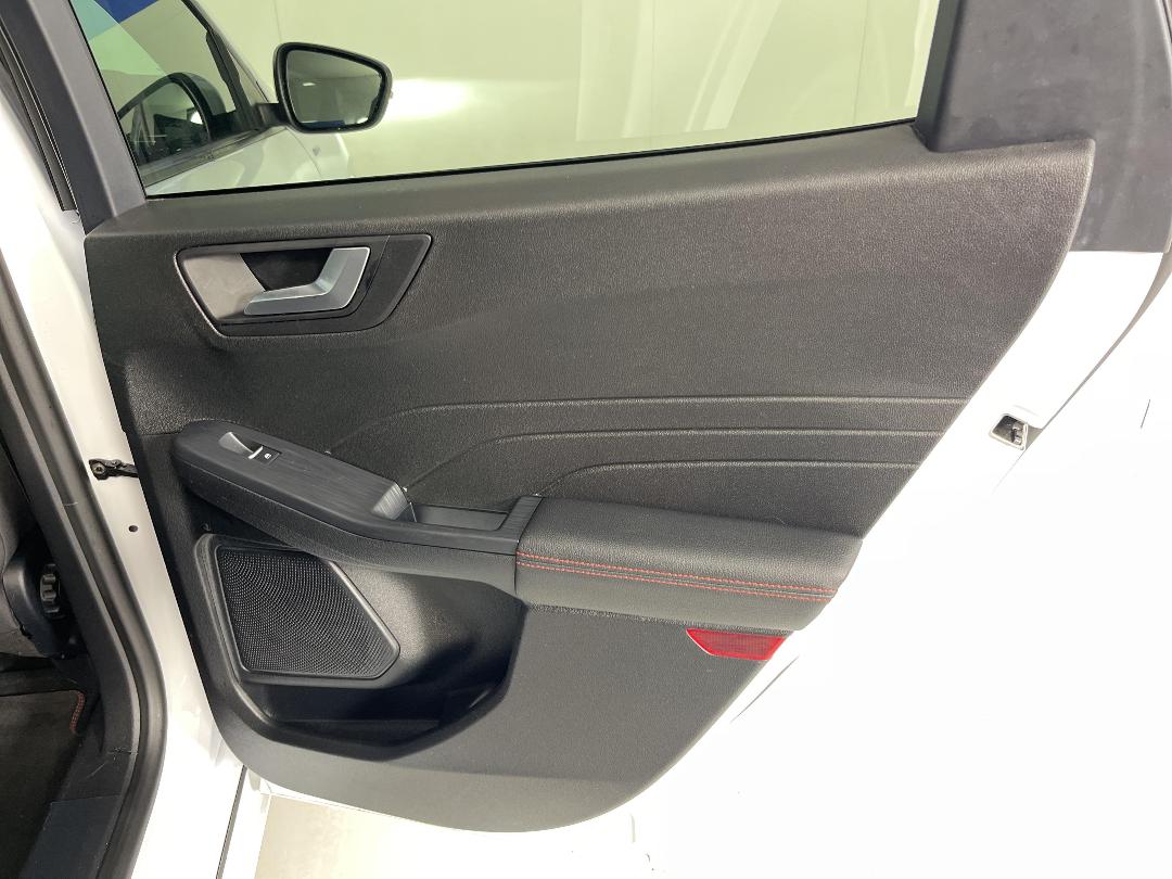 Photo '19' of Ford Escape Photo '19' of Ford Escape