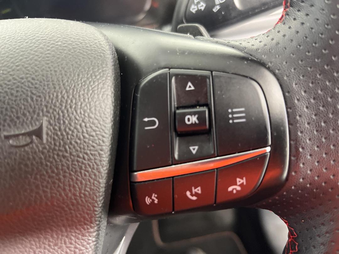 Photo '26' of Ford Escape Photo '26' of Ford Escape