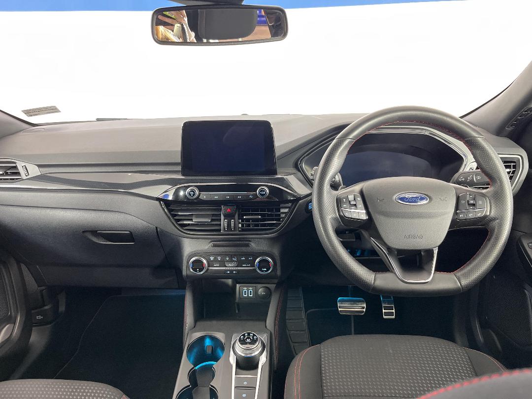 Photo '17' of Ford Escape