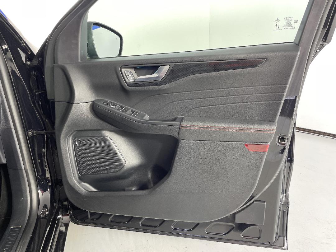 Photo '15' of Ford Escape Photo '15' of Ford Escape