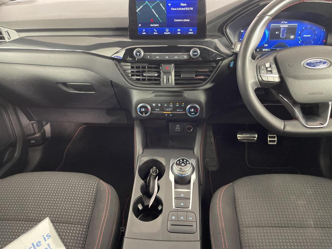 Photo '18' of Ford Escape Photo '18' of Ford Escape