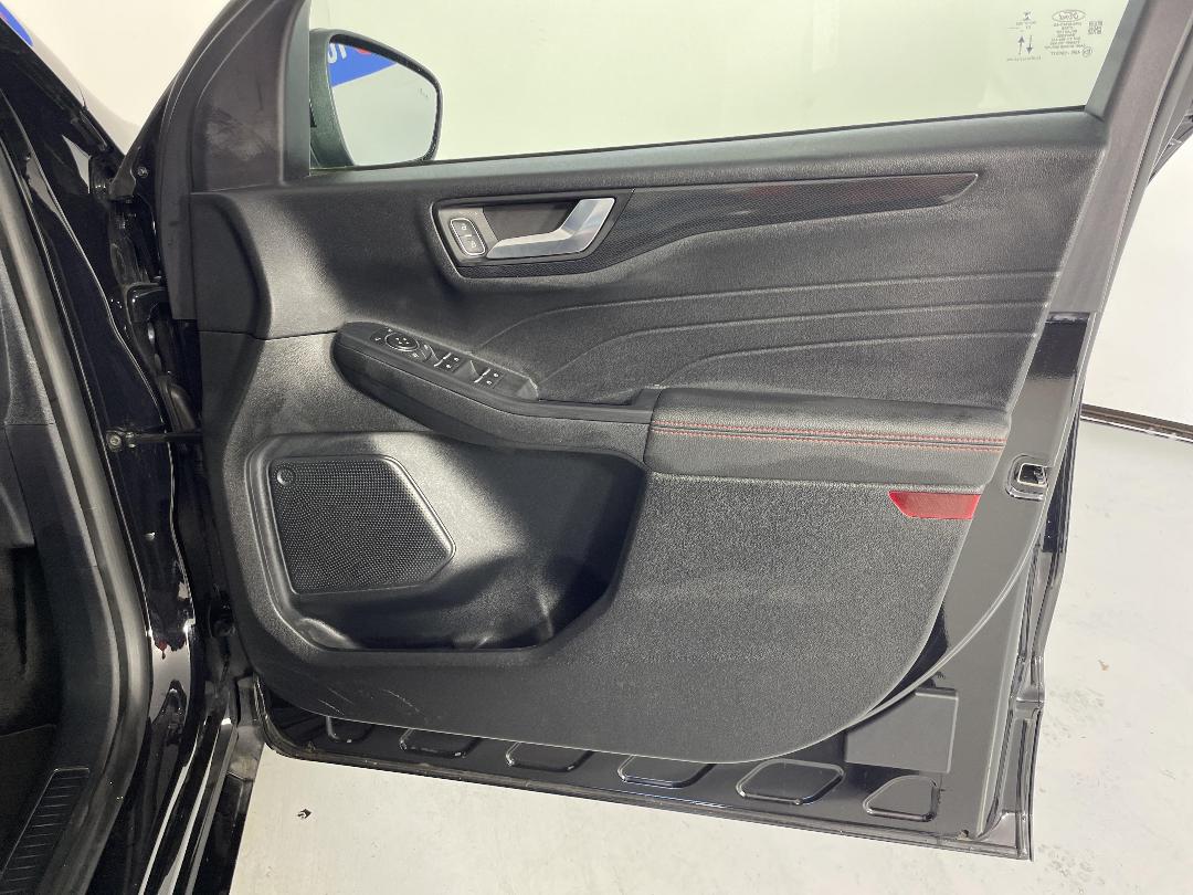 Photo '15' of Ford Escape Photo '15' of Ford Escape