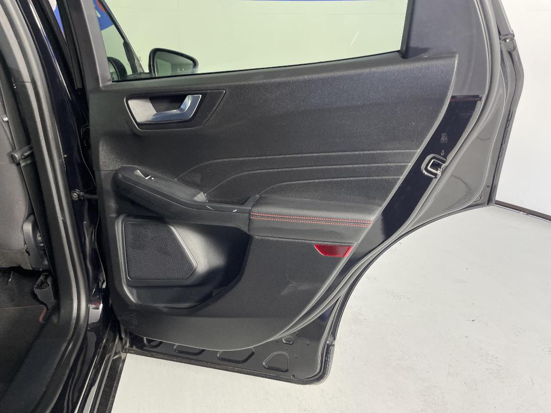 Photo '19' of Ford Escape Photo '19' of Ford Escape