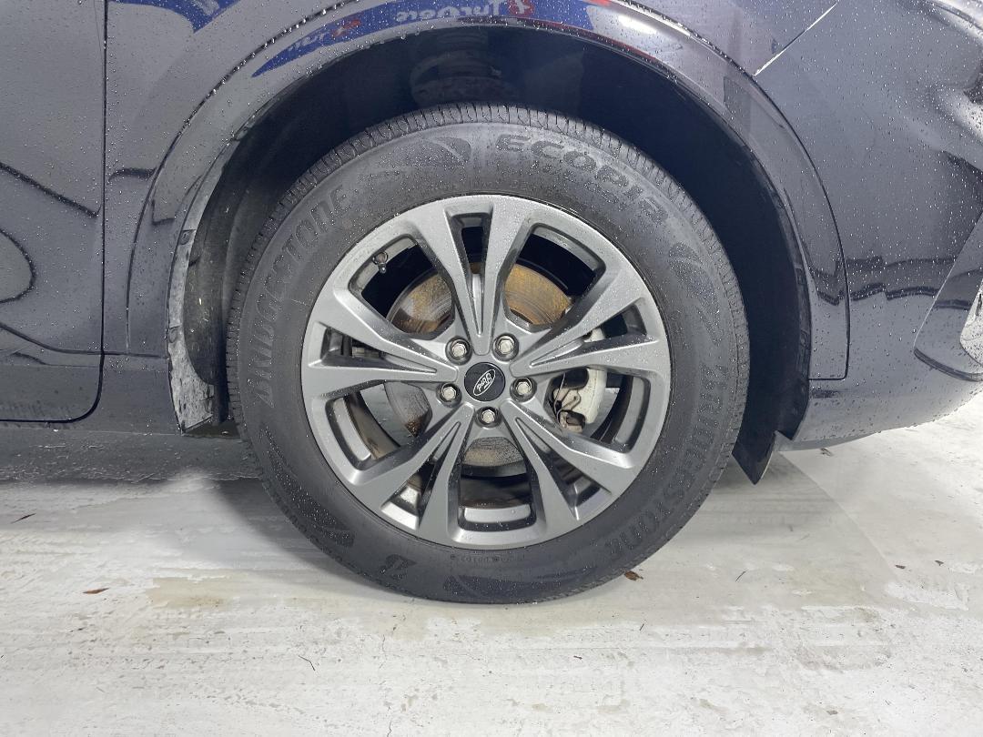 Photo '9' of Ford Escape