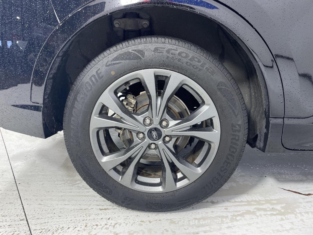 Photo '12' of Ford Escape