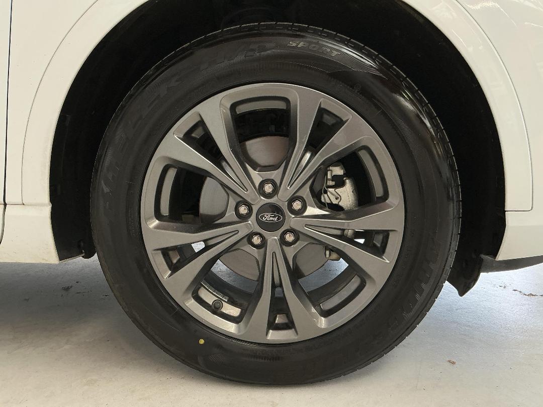 Photo '9' of Ford Escape