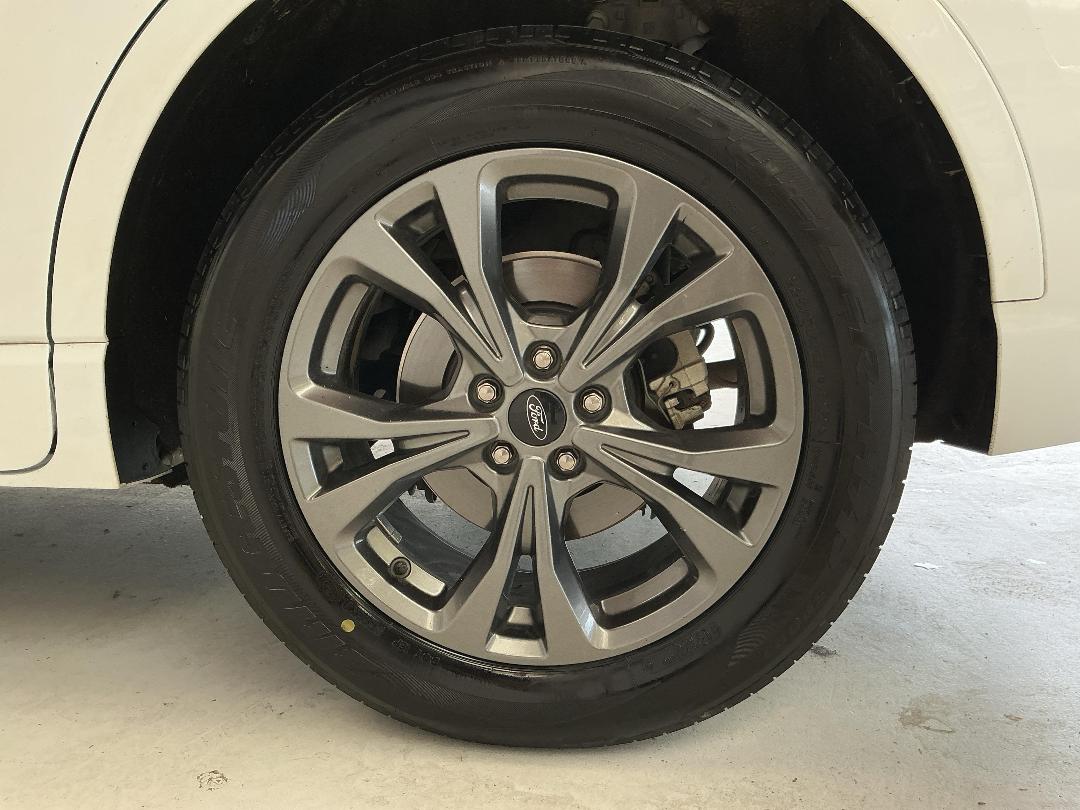 Photo '11' of Ford Escape