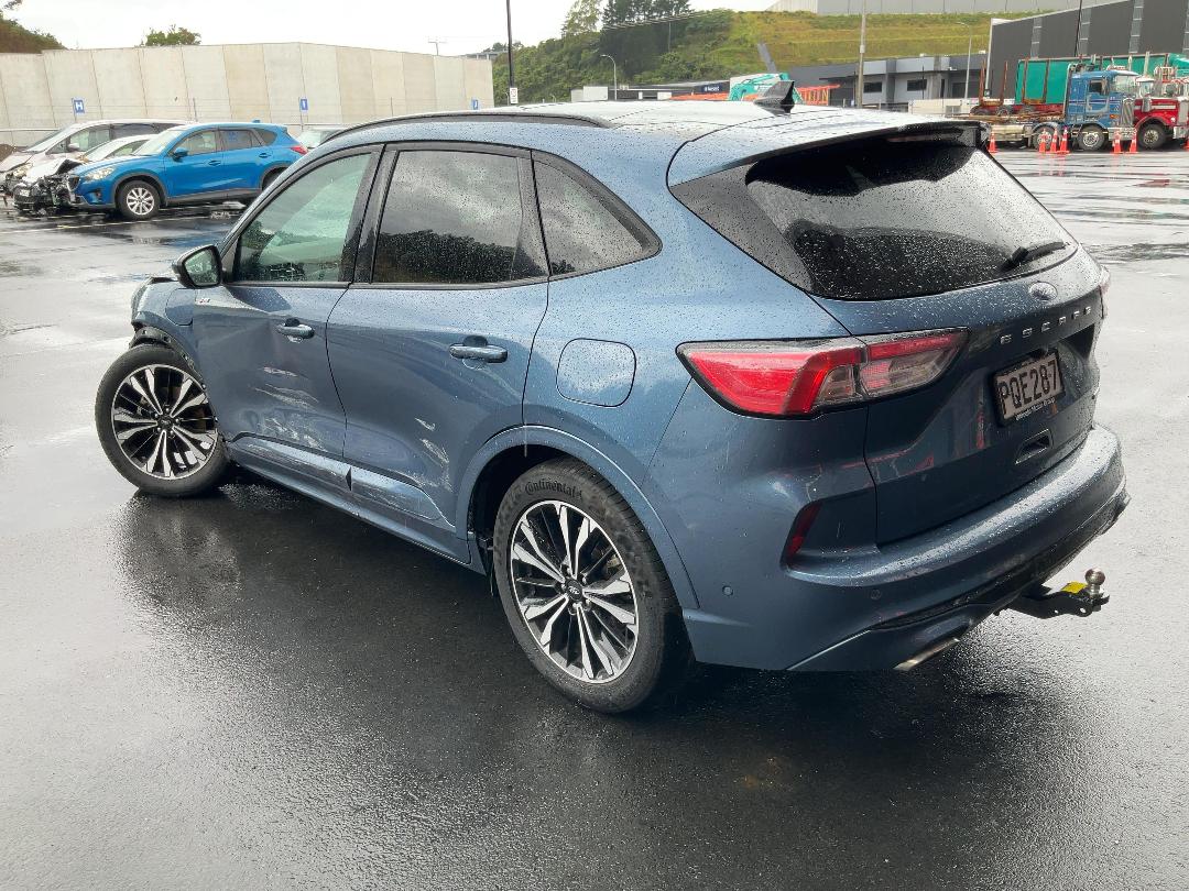 Photo '3' of Ford Escape ST-Line X Phev