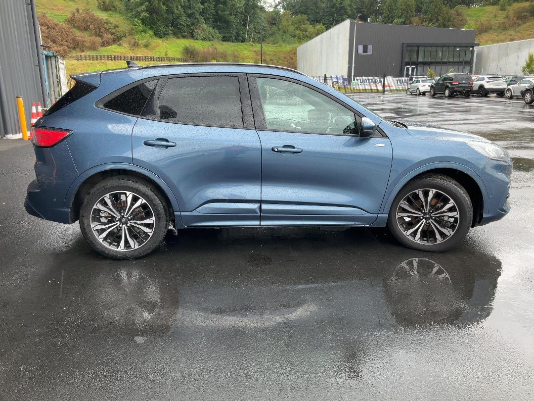 Photo '5' of Ford Escape ST-Line X Phev