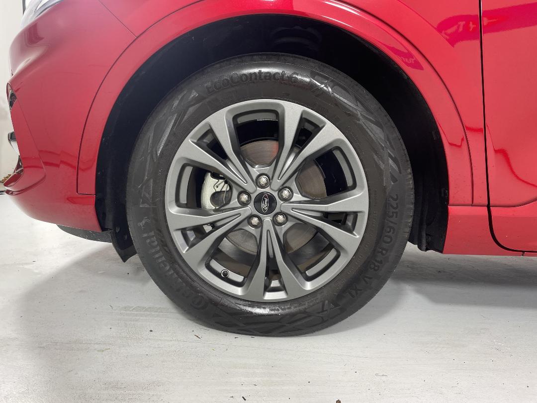 Photo '10' of Ford Escape