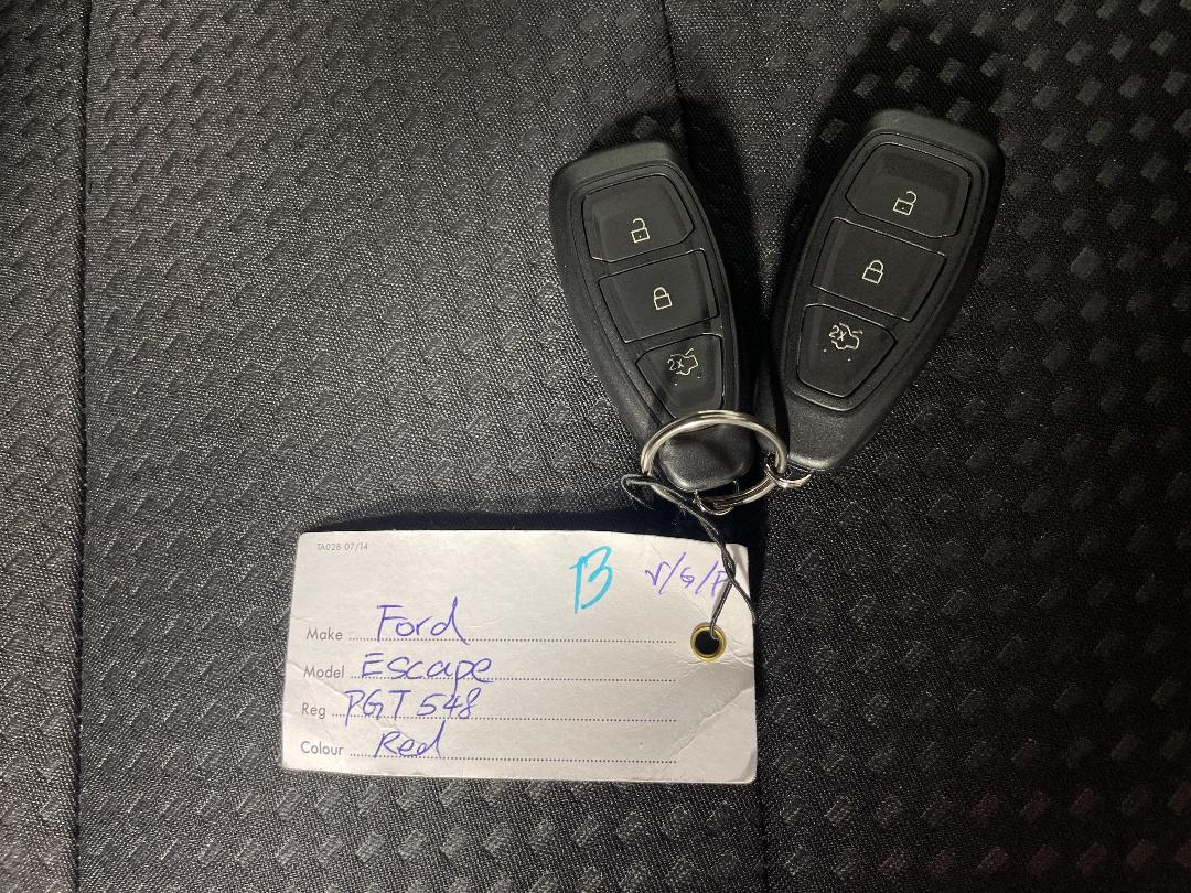 Photo '22' of Ford Escape