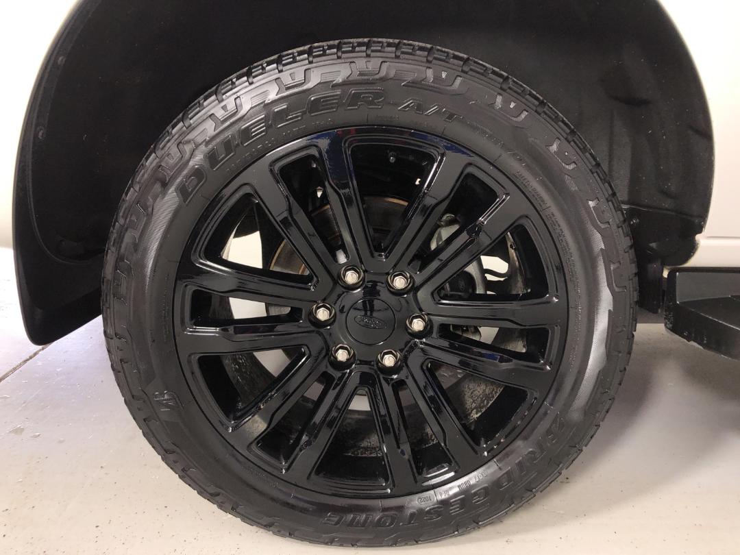 Photo '12' of Ford Everest