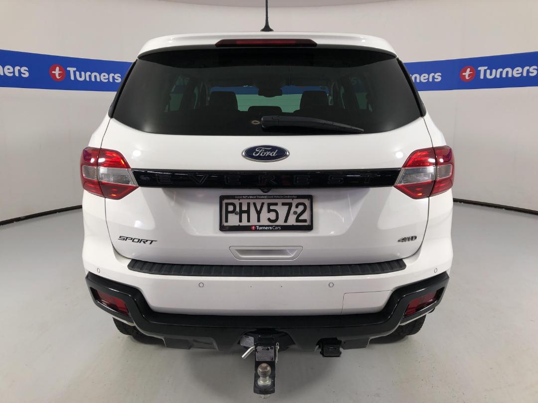 Photo '6' of Ford Everest