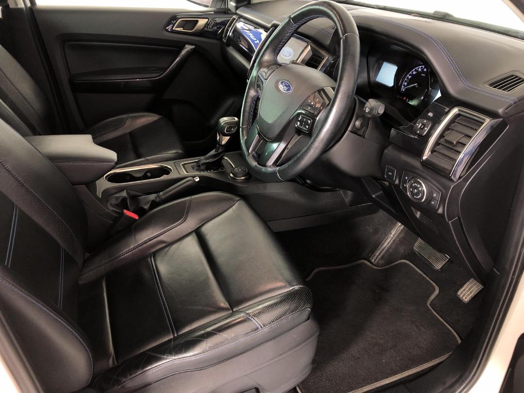 Photo '16' of Ford Everest