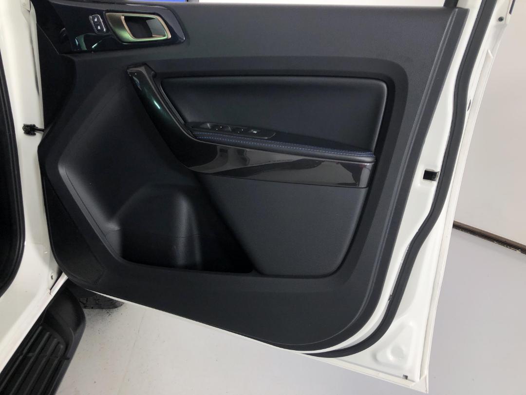 Photo '15' of Ford Everest