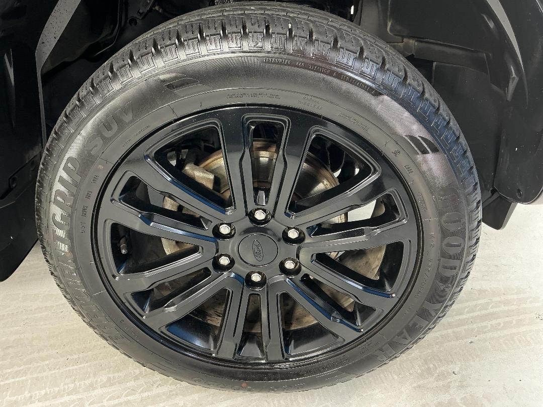 Photo '9' of Ford Everest Photo '9' of Ford Everest