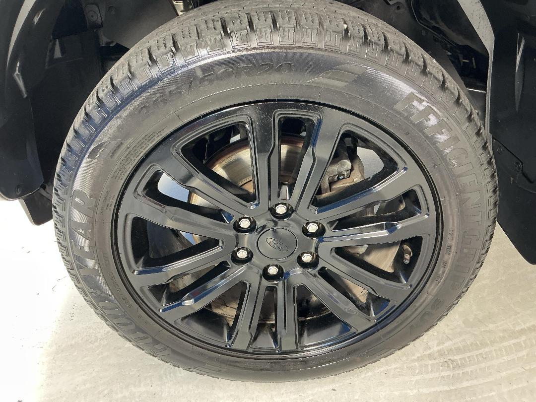 Photo '10' of Ford Everest Photo '10' of Ford Everest