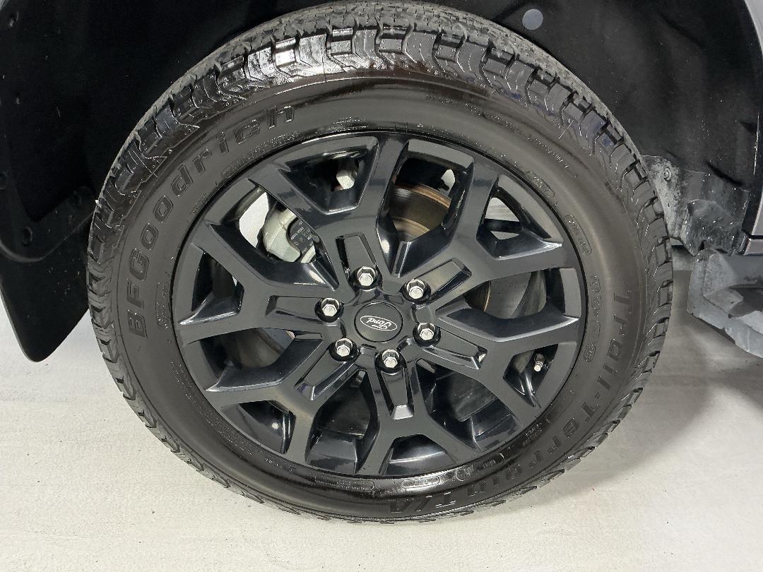 Photo '12' of Ford Everest