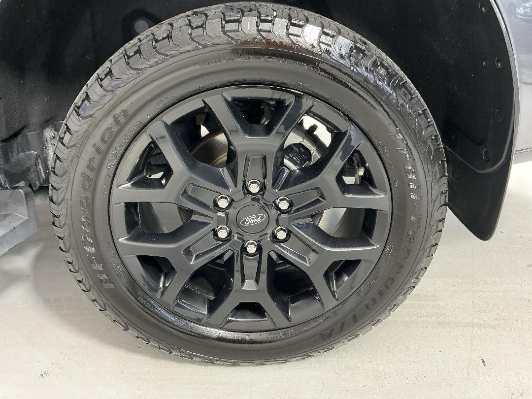 Photo '11' of Ford Everest