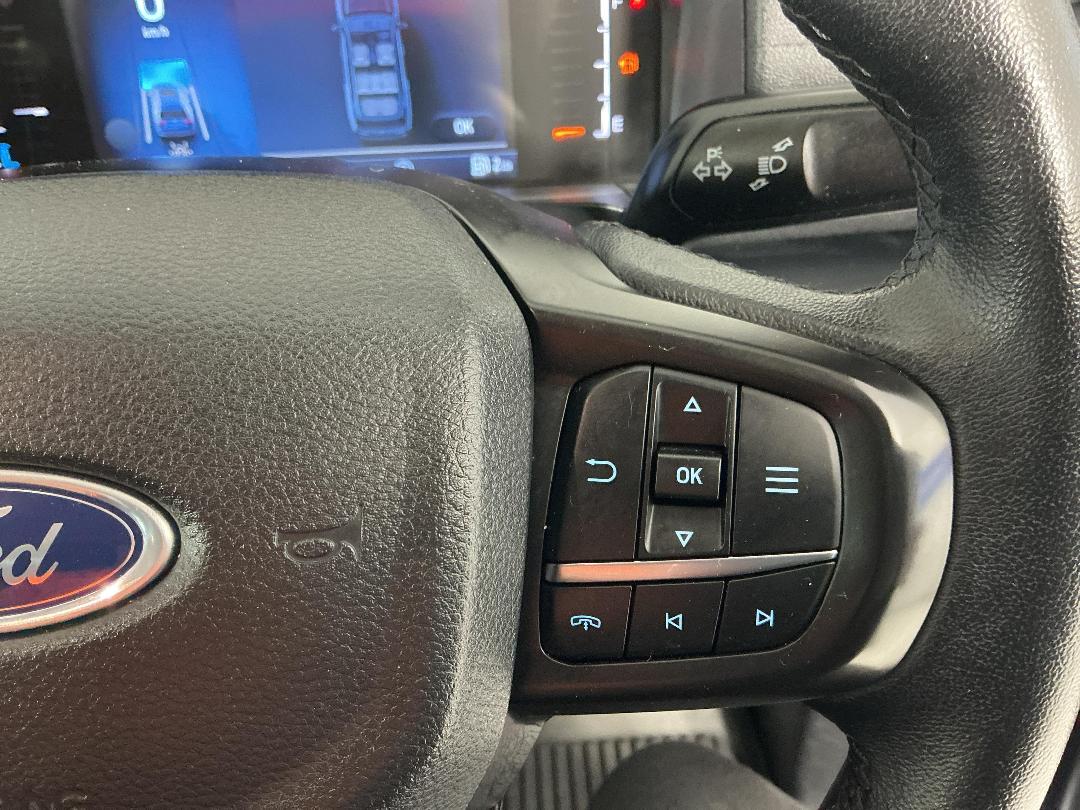 Photo '25' of Ford Everest