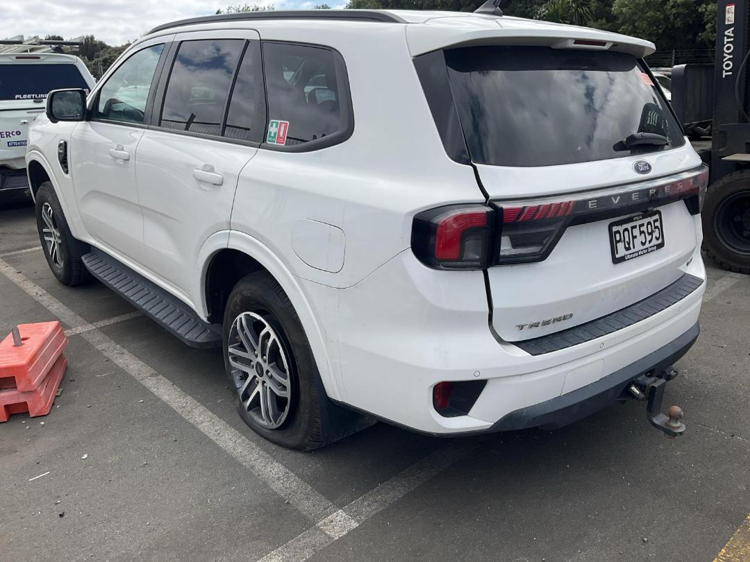 Photo '3' of Ford Everest Trend