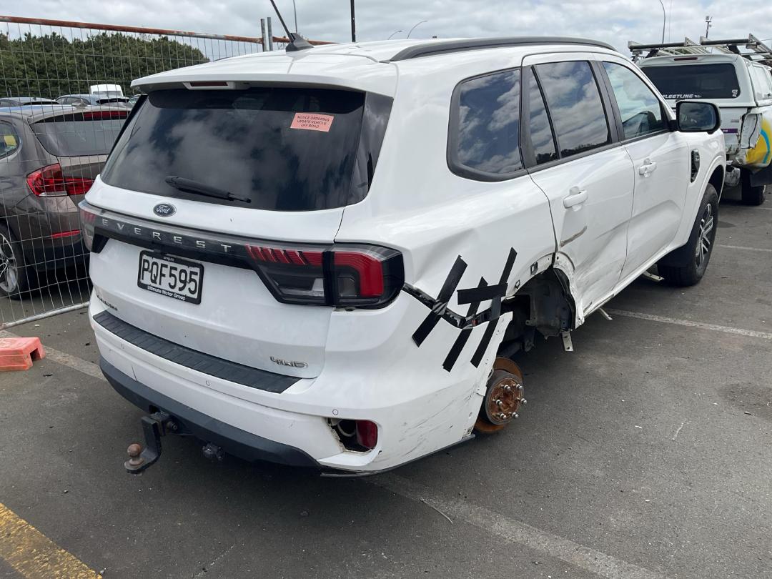 Photo '4' of Ford Everest Trend