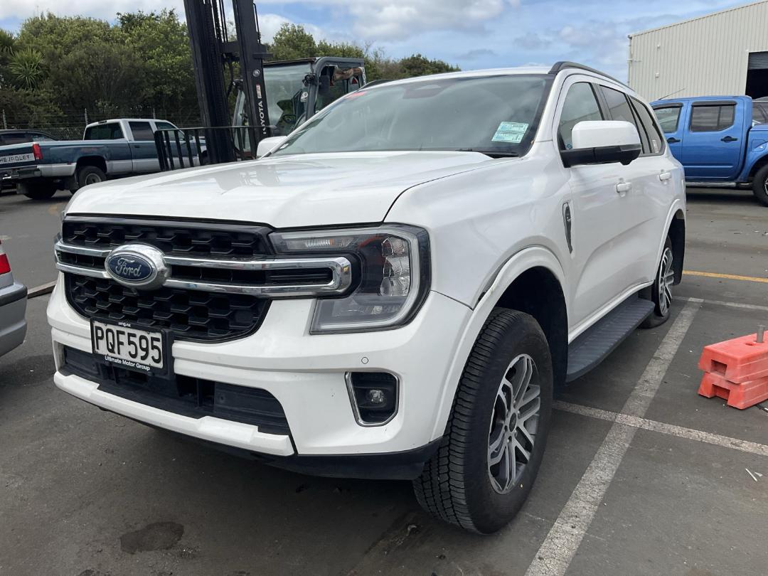 Photo '2' of Ford Everest Trend