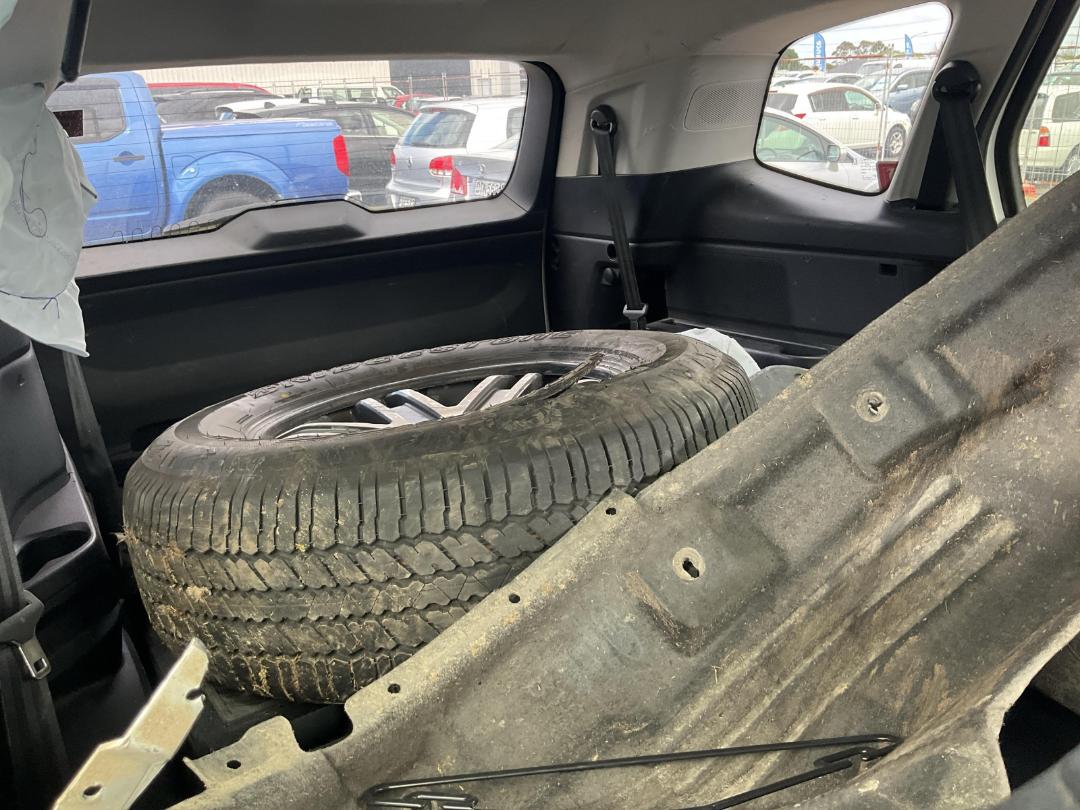 Photo '12' of Ford Everest Trend