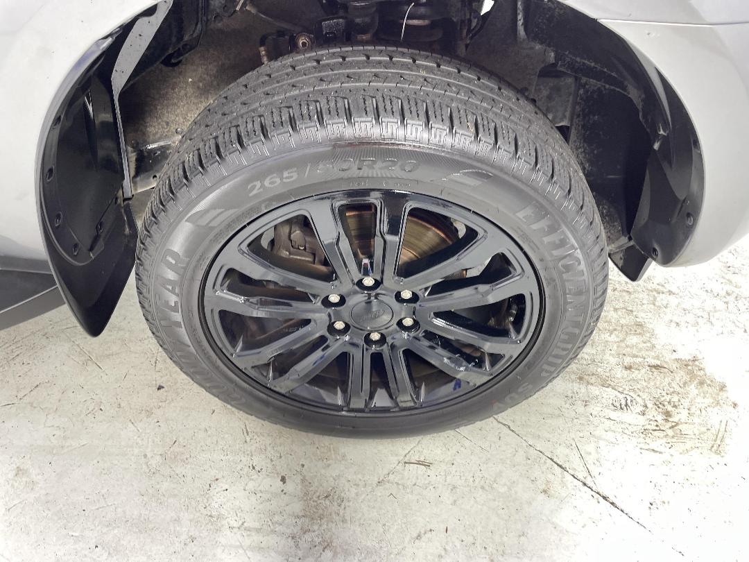 Photo '9' of Ford Everest