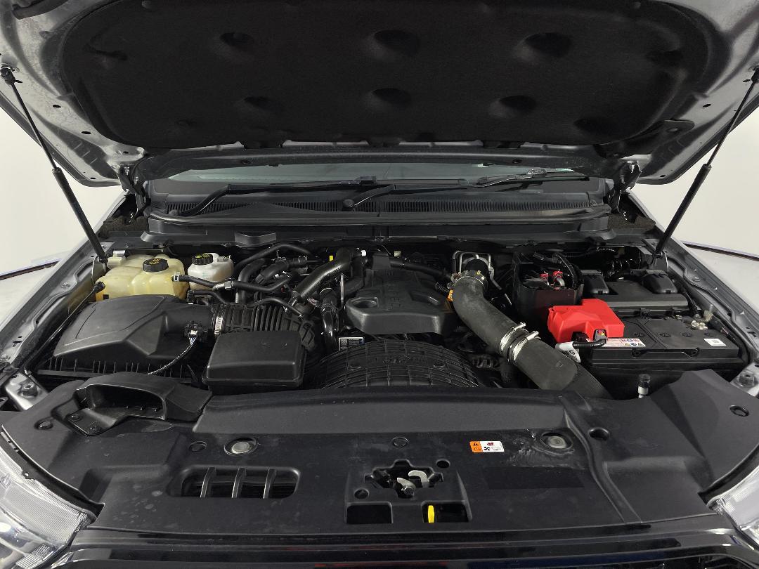 Photo '13' of Ford Everest