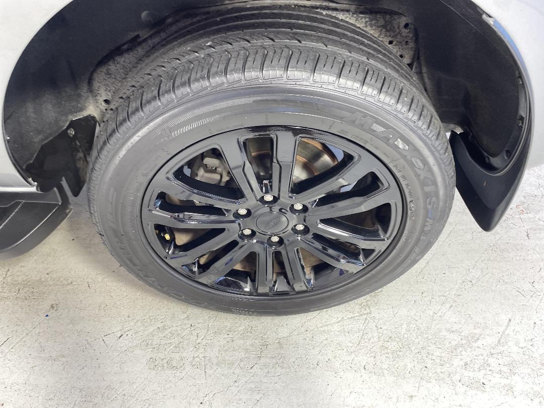 Photo '11' of Ford Everest