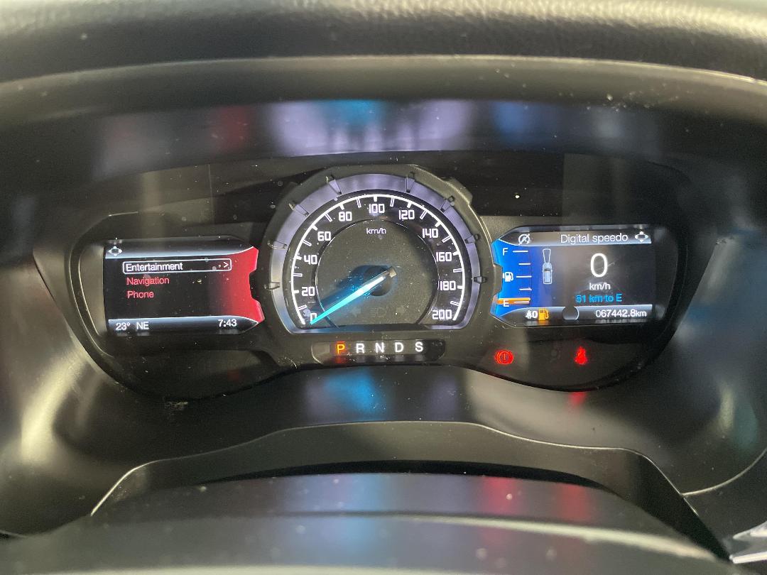 Photo '21' of Ford Everest