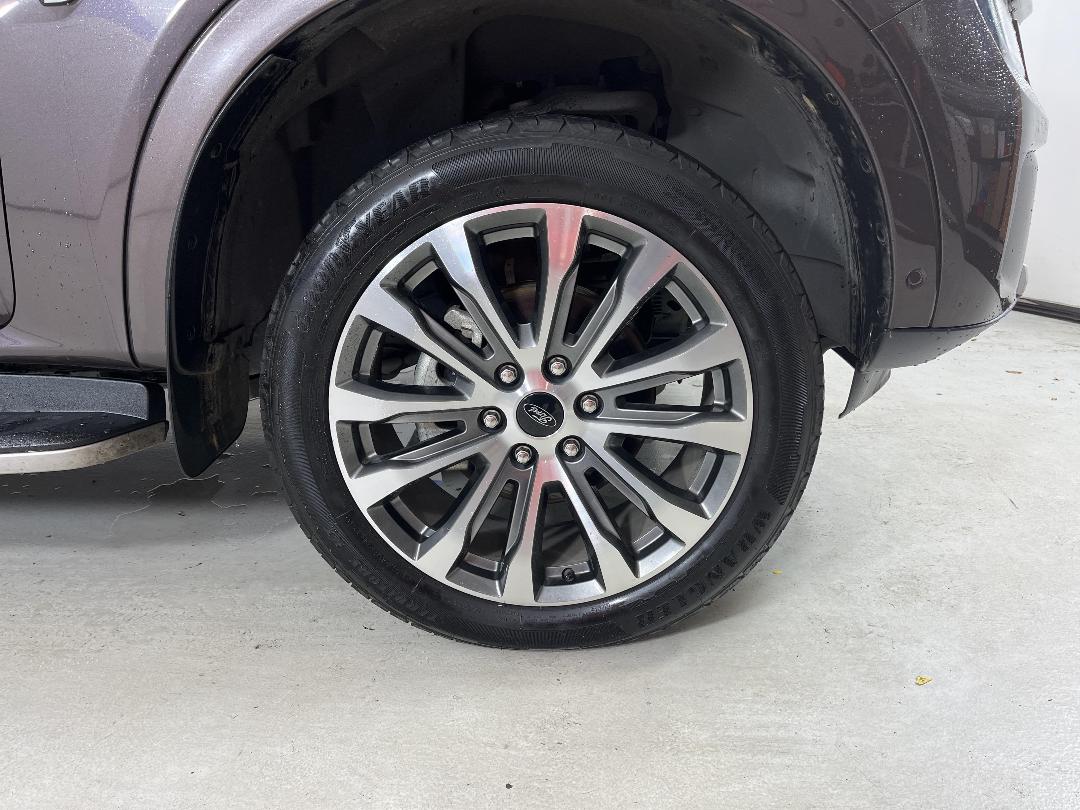 Photo '9' of Ford Everest Photo '9' of Ford Everest