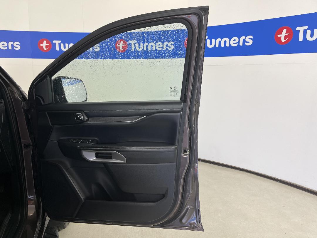 Photo '15' of Ford Everest Photo '15' of Ford Everest