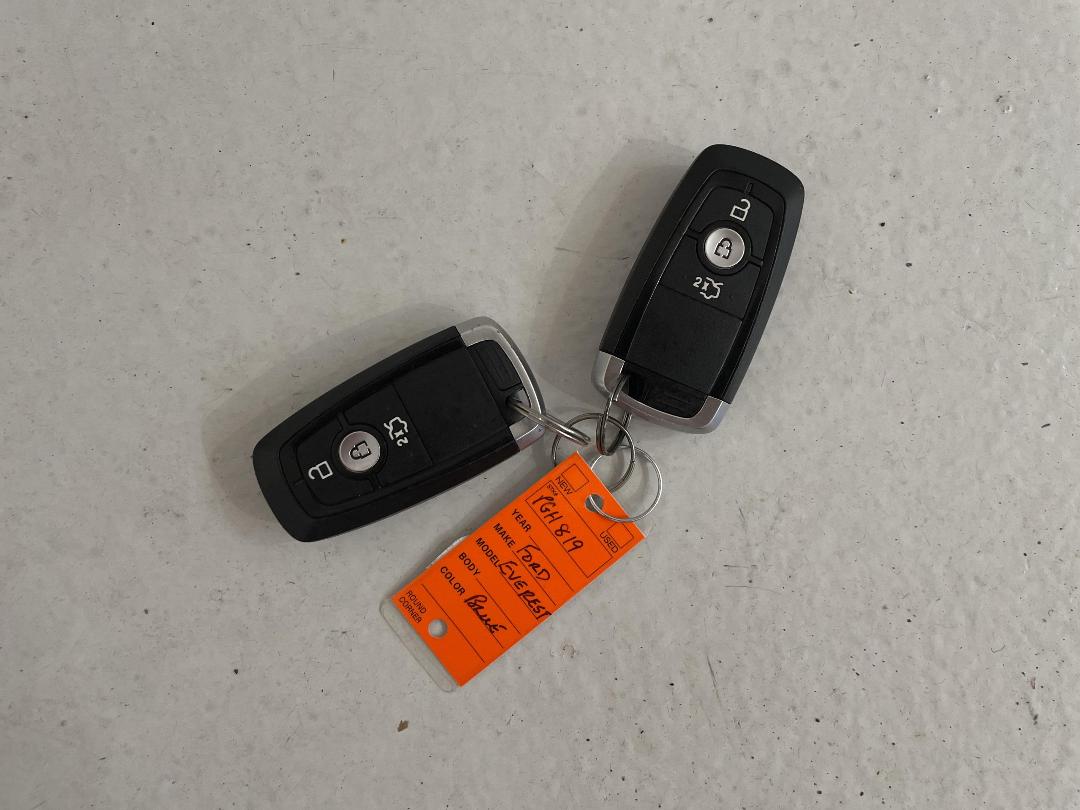 Photo '22' of Ford Everest