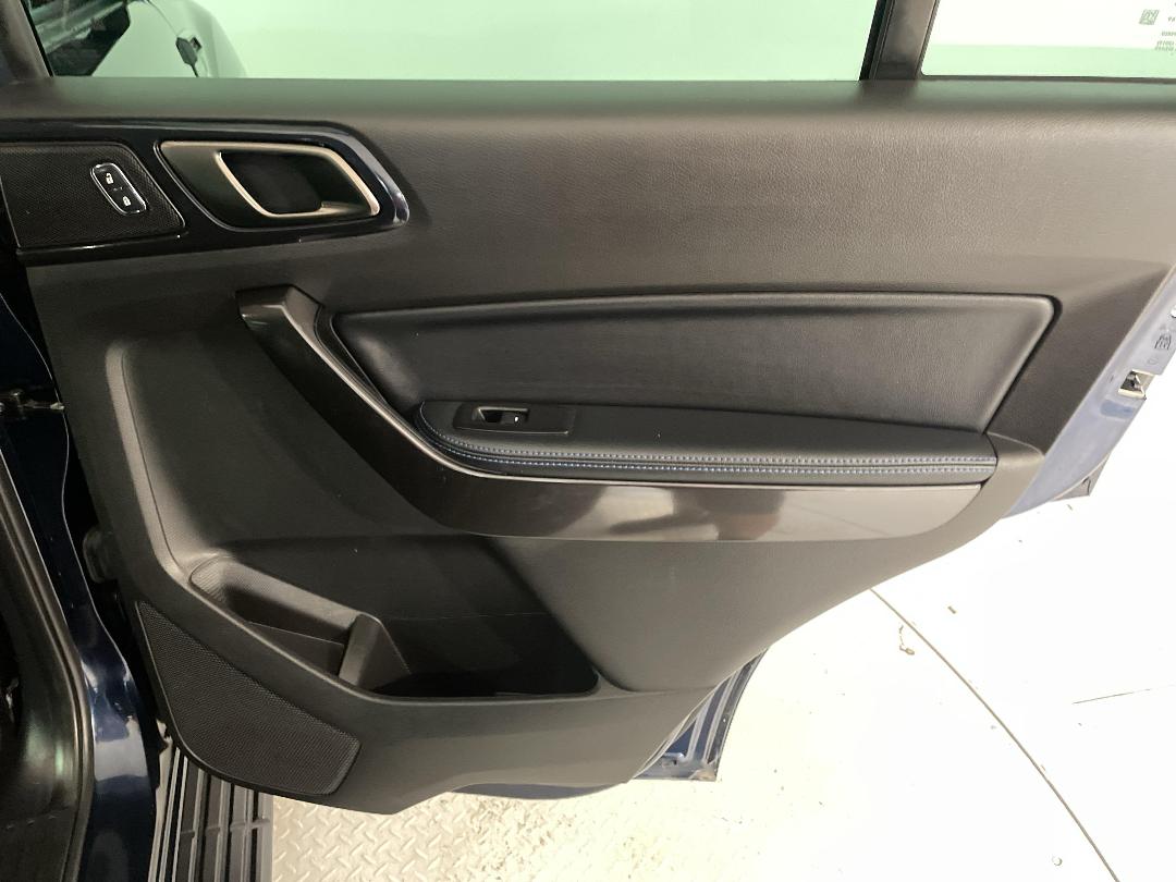 Photo '19' of Ford Everest