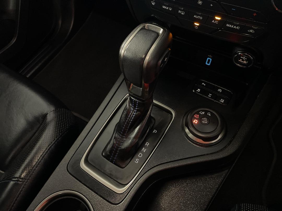 Photo '32' of Ford Everest