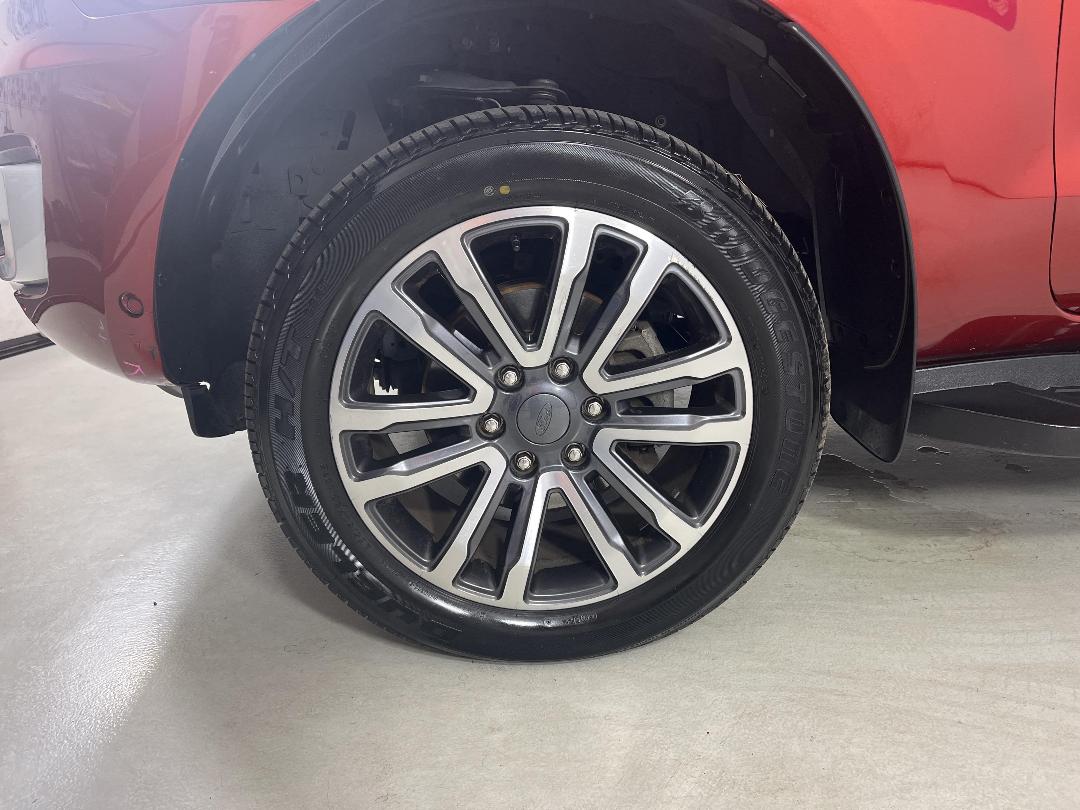 Photo '10' of Ford Everest Photo '10' of Ford Everest