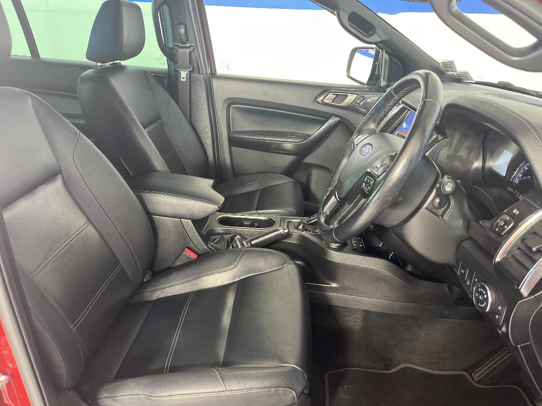 Photo '16' of Ford Everest Photo '16' of Ford Everest