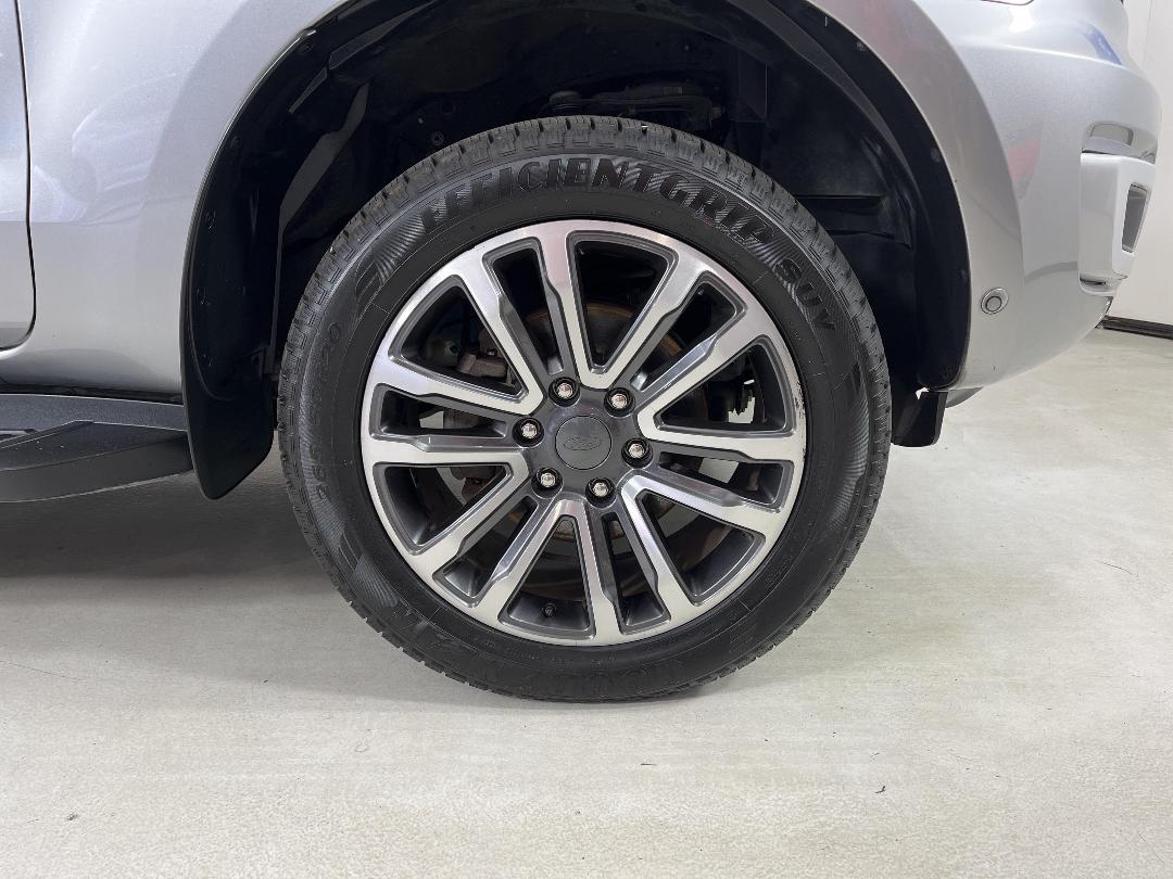 Photo '9' of Ford Everest