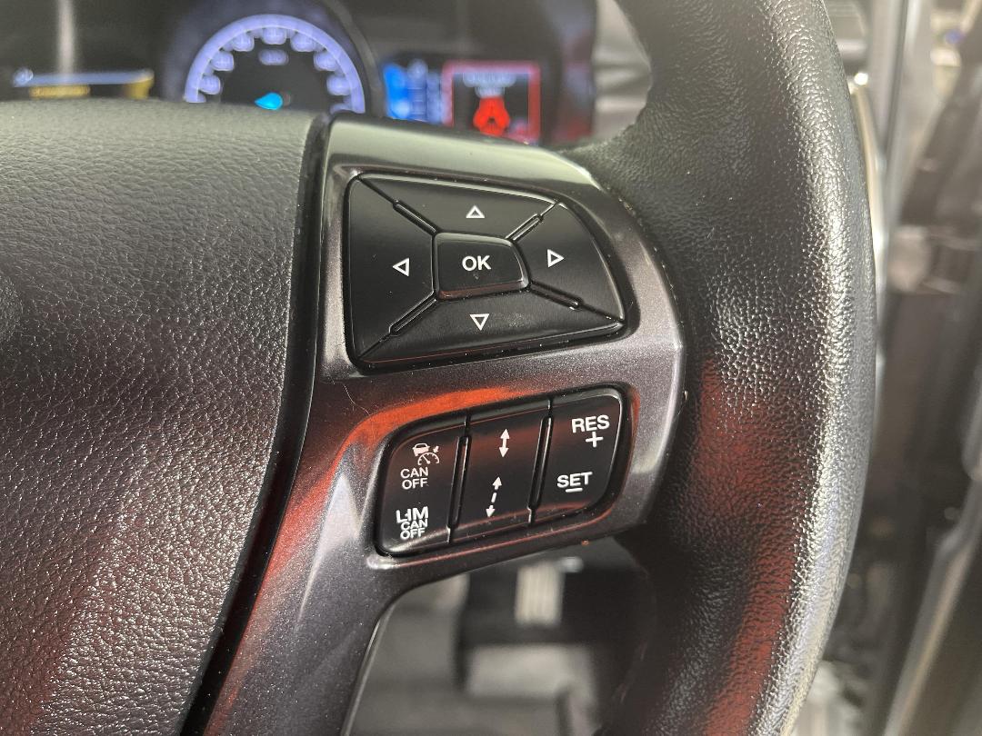 Photo '25' of Ford Everest