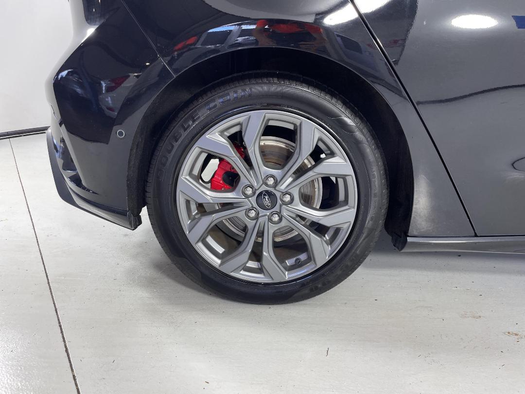 Photo '12' of Ford Focus