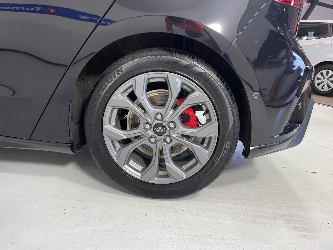 Photo '11' of Ford Focus