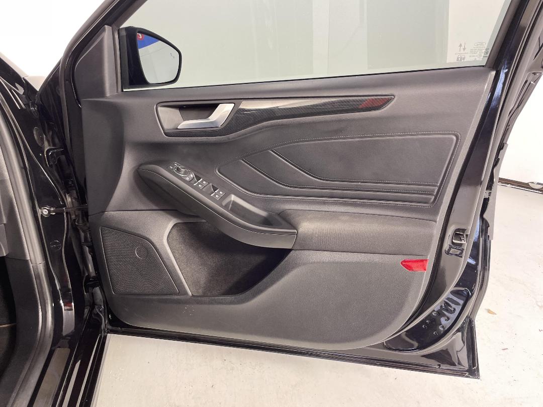 Photo '15' of Ford Focus