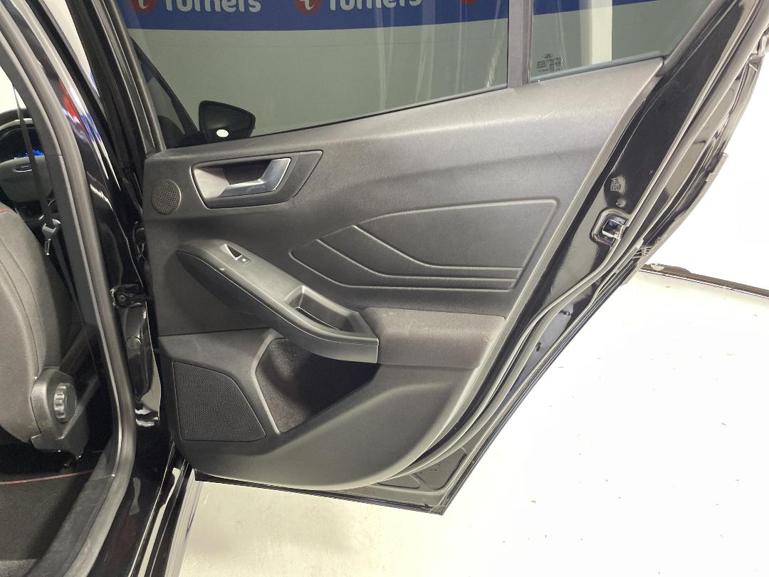 Photo '19' of Ford Focus