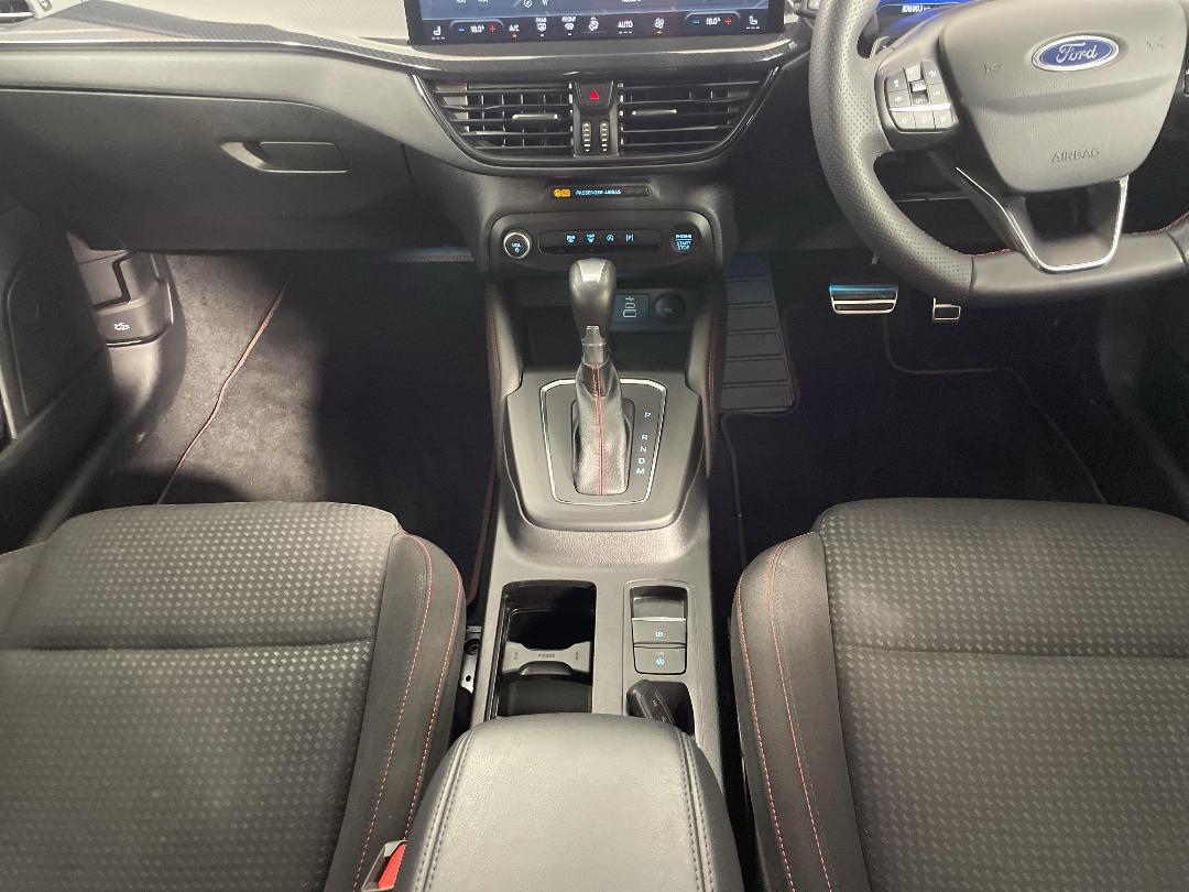 Photo '18' of Ford Focus