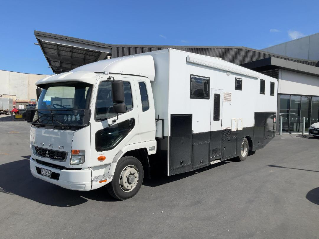 Photo '7' of Fuso Fighter FK62FLY1Rfal Horse Truck